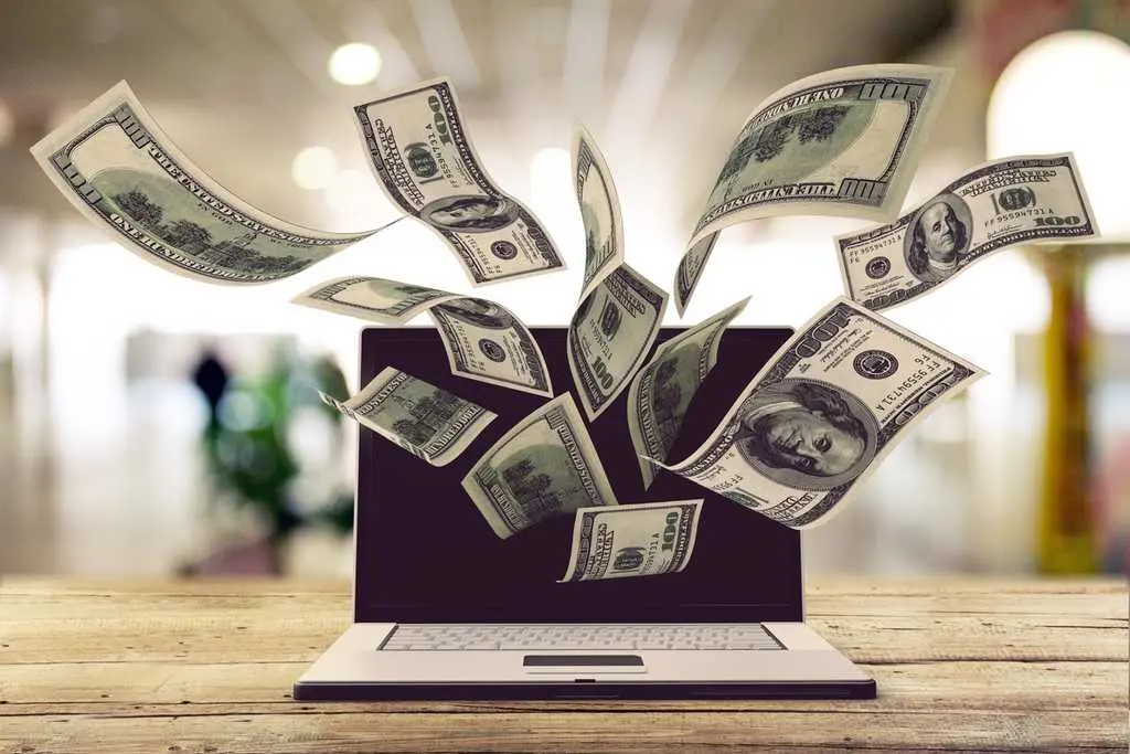 25 Ways to Make Money Online From Home (2025)