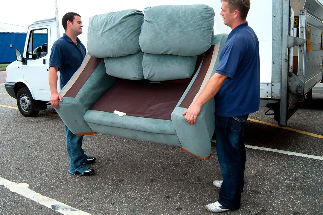 Find the Best Furniture Removal Services in the US 2025